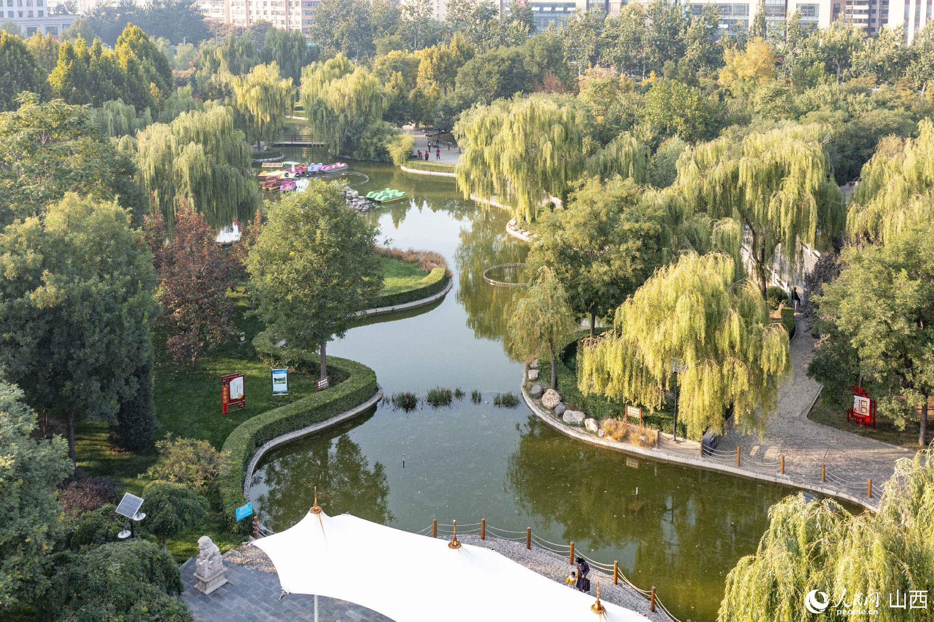 市民公园。人民网 卢鹏宇摄