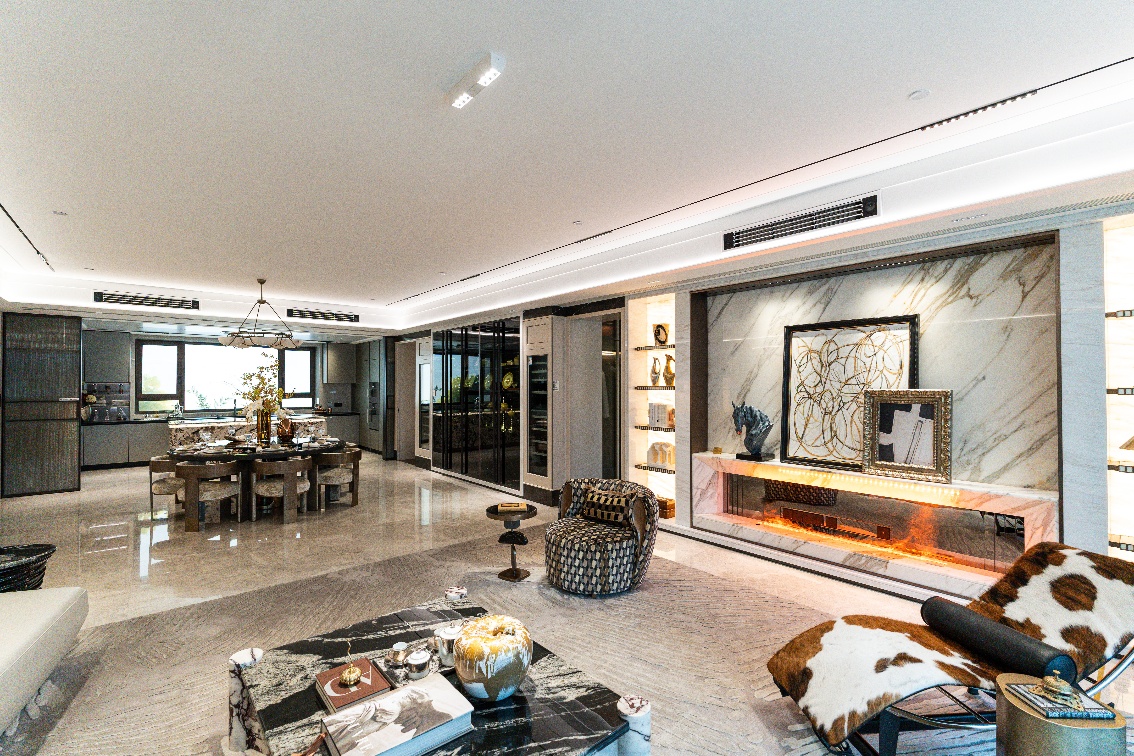 房间里有许多家具  AI 生成的内容可能不正确。