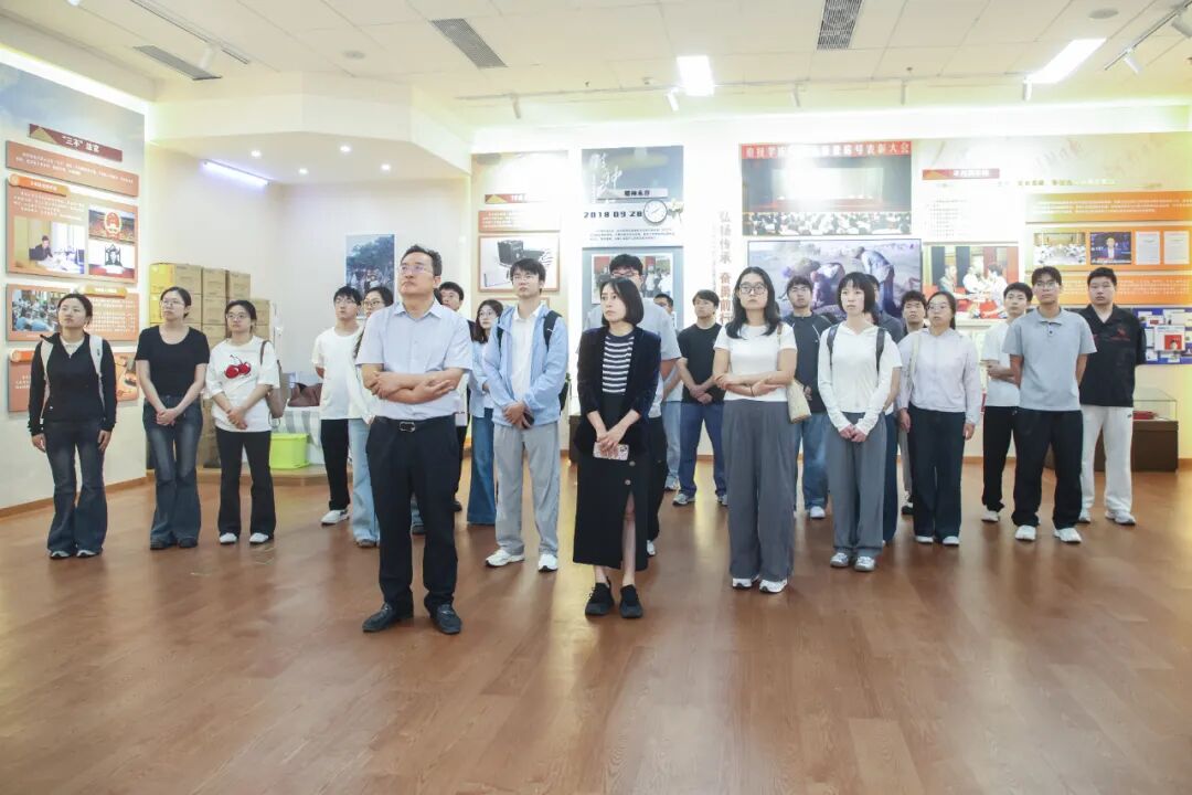 05fc77fe-d6b9-4b68-a3fb-e9bb91ec2fc9.jpg